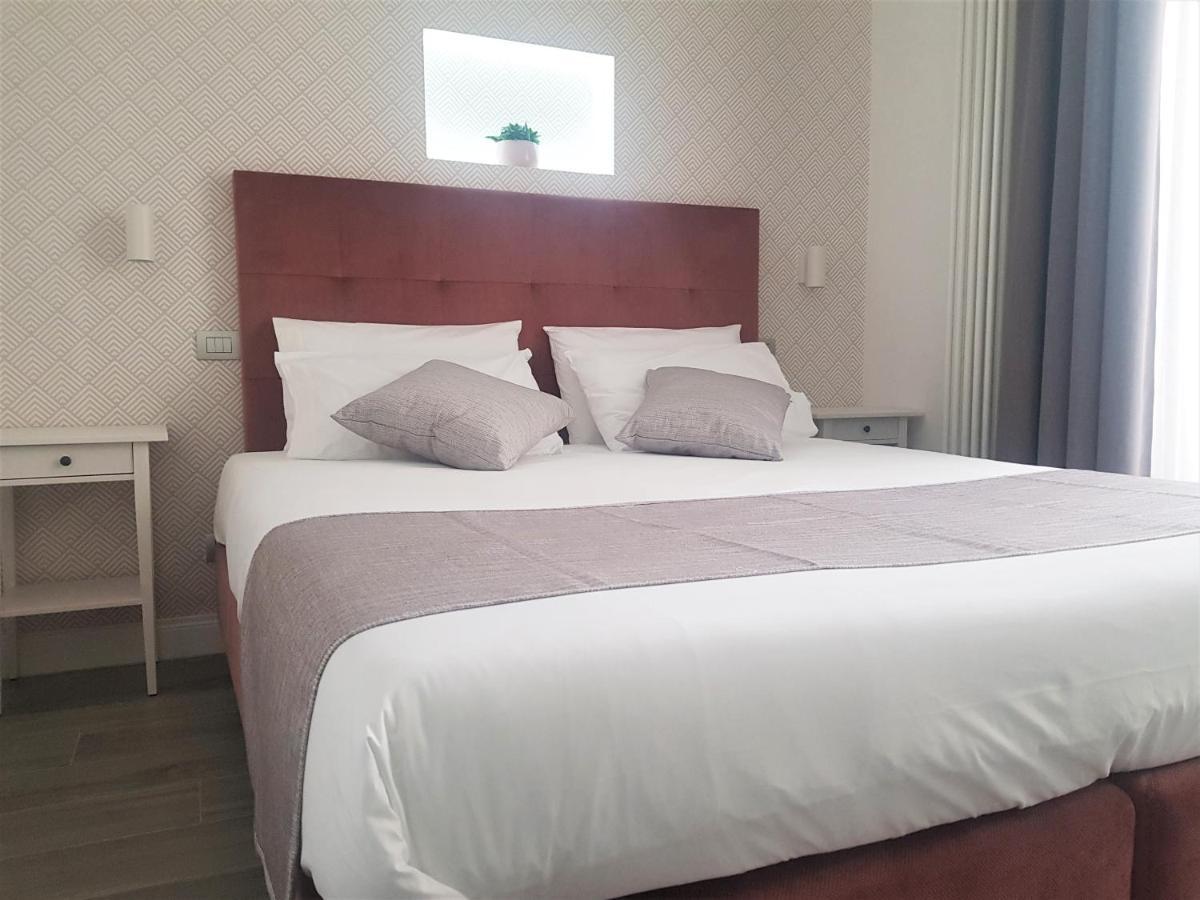 Duomo Platinum Apartments เนเปิลส์ ภายนอก รูปภาพ
