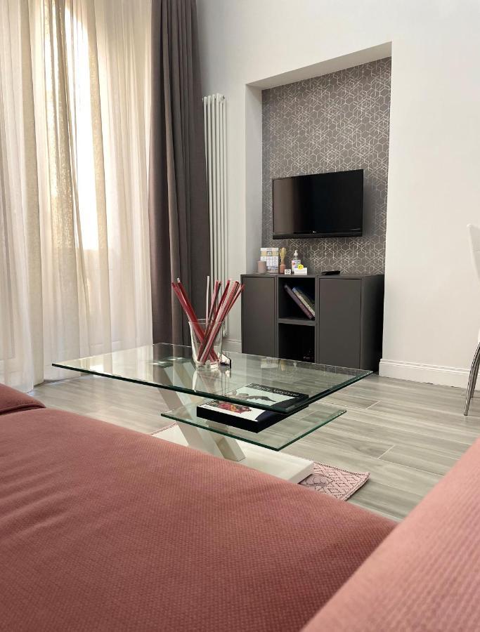Duomo Platinum Apartments เนเปิลส์ ห้อง รูปภาพ