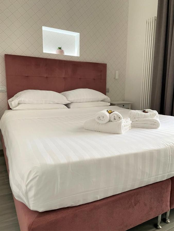 Duomo Platinum Apartments เนเปิลส์ ภายนอก รูปภาพ