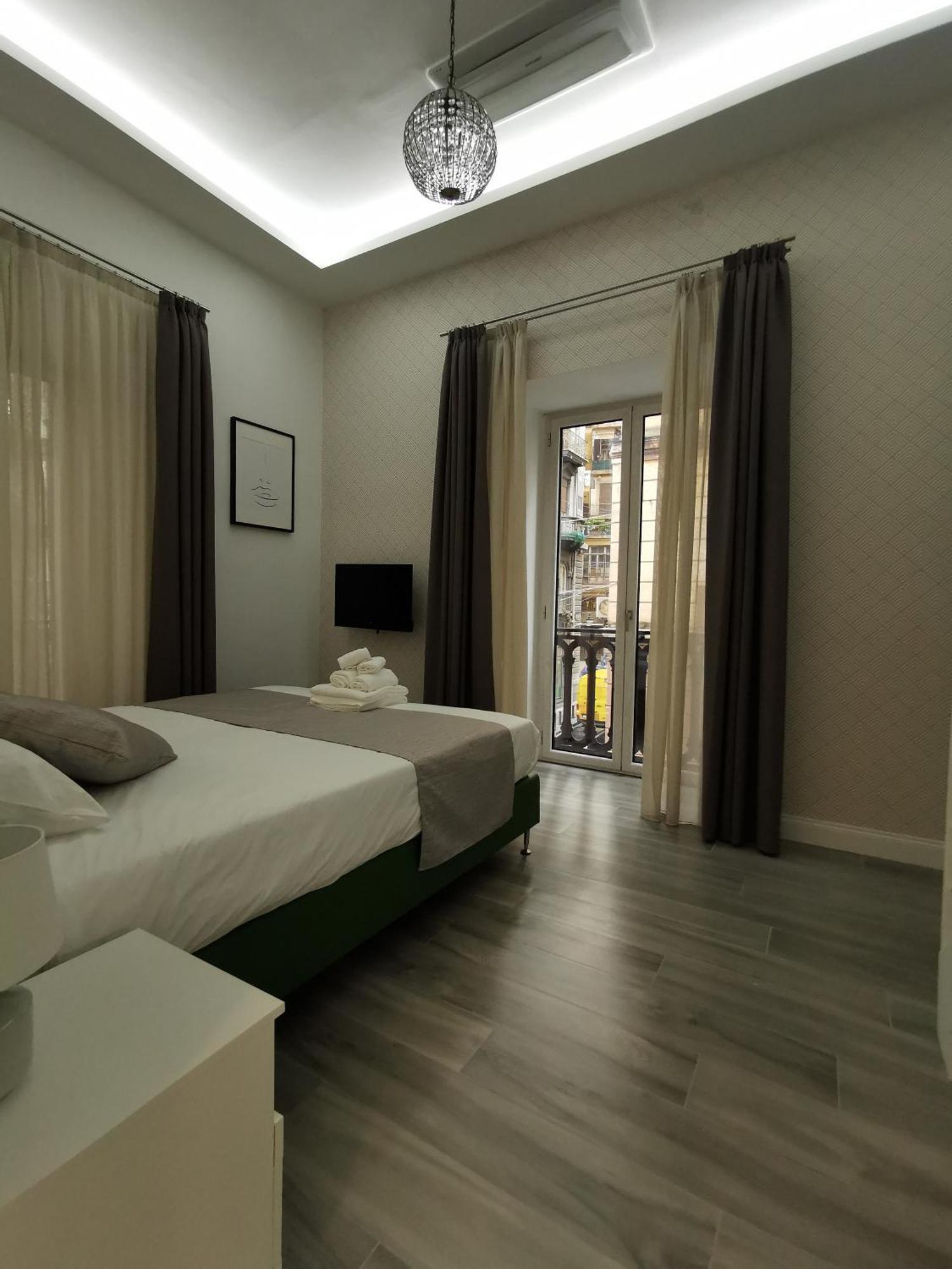 Duomo Platinum Apartments เนเปิลส์ ห้อง รูปภาพ