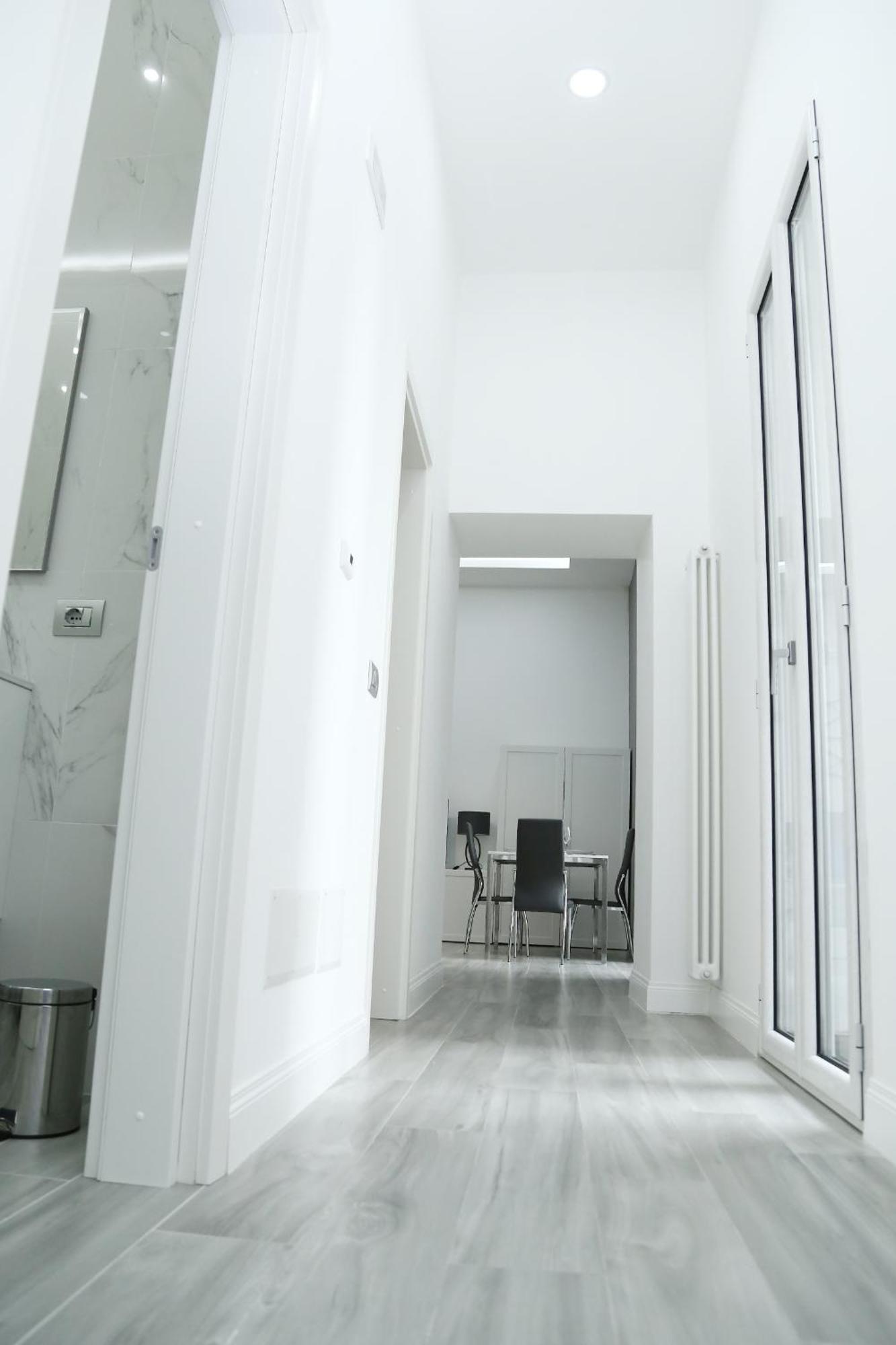 Duomo Platinum Apartments เนเปิลส์ ห้อง รูปภาพ